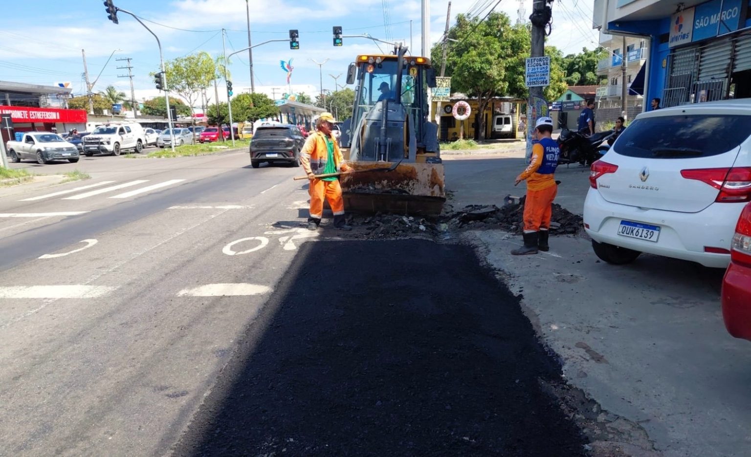 Prefeitura de Manaus intensifica recuperação asfáltica na avenida Noel Nutels para melhorar mobilidade na zona Norte