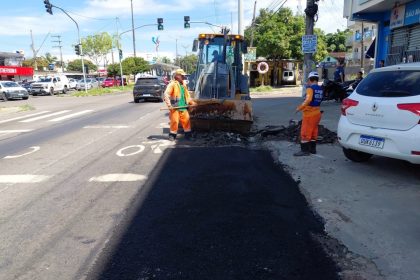 Prefeitura de Manaus intensifica recuperação asfáltica na avenida Noel Nutels para melhorar mobilidade na zona Norte