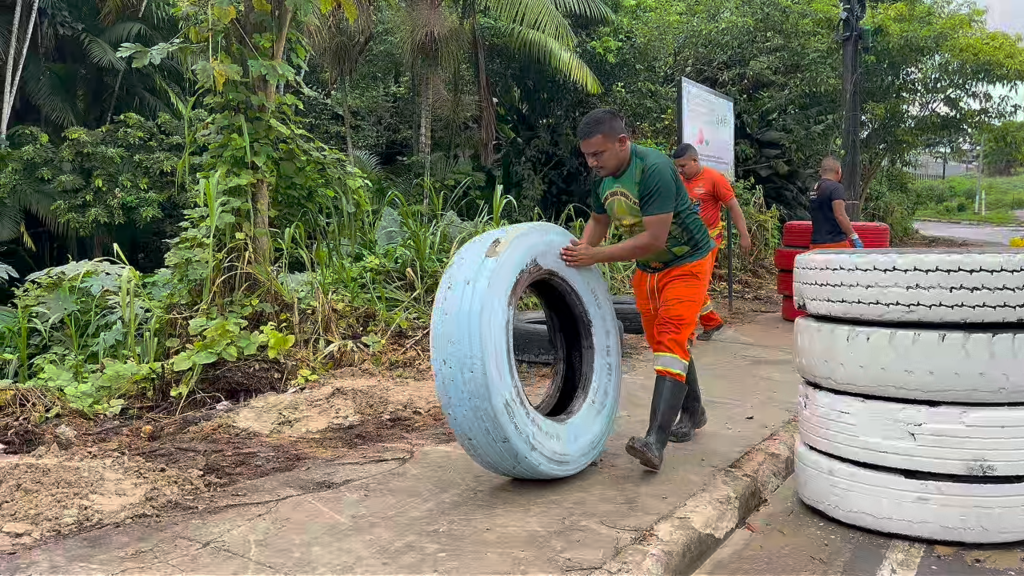 Prefeitura de Manaus transforma lixeira irregular em jardim ecologico e recupera quase 200 metros na rua Matrinxã