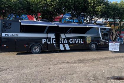 Delegacia móvel da Polícia Civil reforça atendimento no Porto de Parintins durante o Festival de Parintins