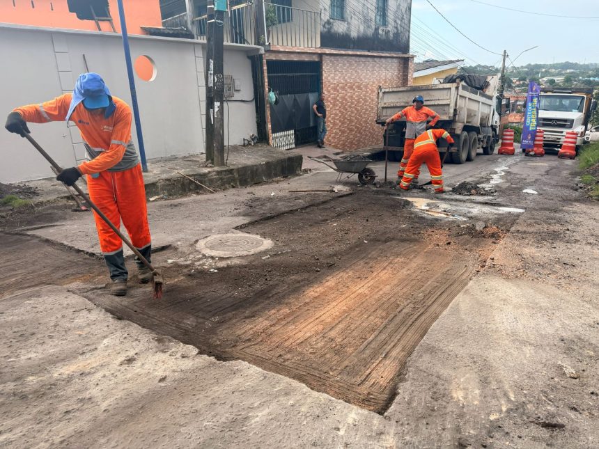 Prefeitura de Manaus amplia recuperação da malha viária na rua 3 do conjunto Manoa
