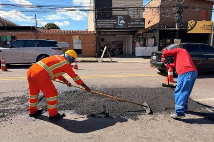 Prefeitura de Manaus amplia operação Tapa-Buracos e recupera avenida Tefé na zona Sul