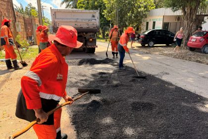 Prefeitura de Manaus amplia manutenção asfáltica na zona Norte e recupera vias da Colônia Terra Nova