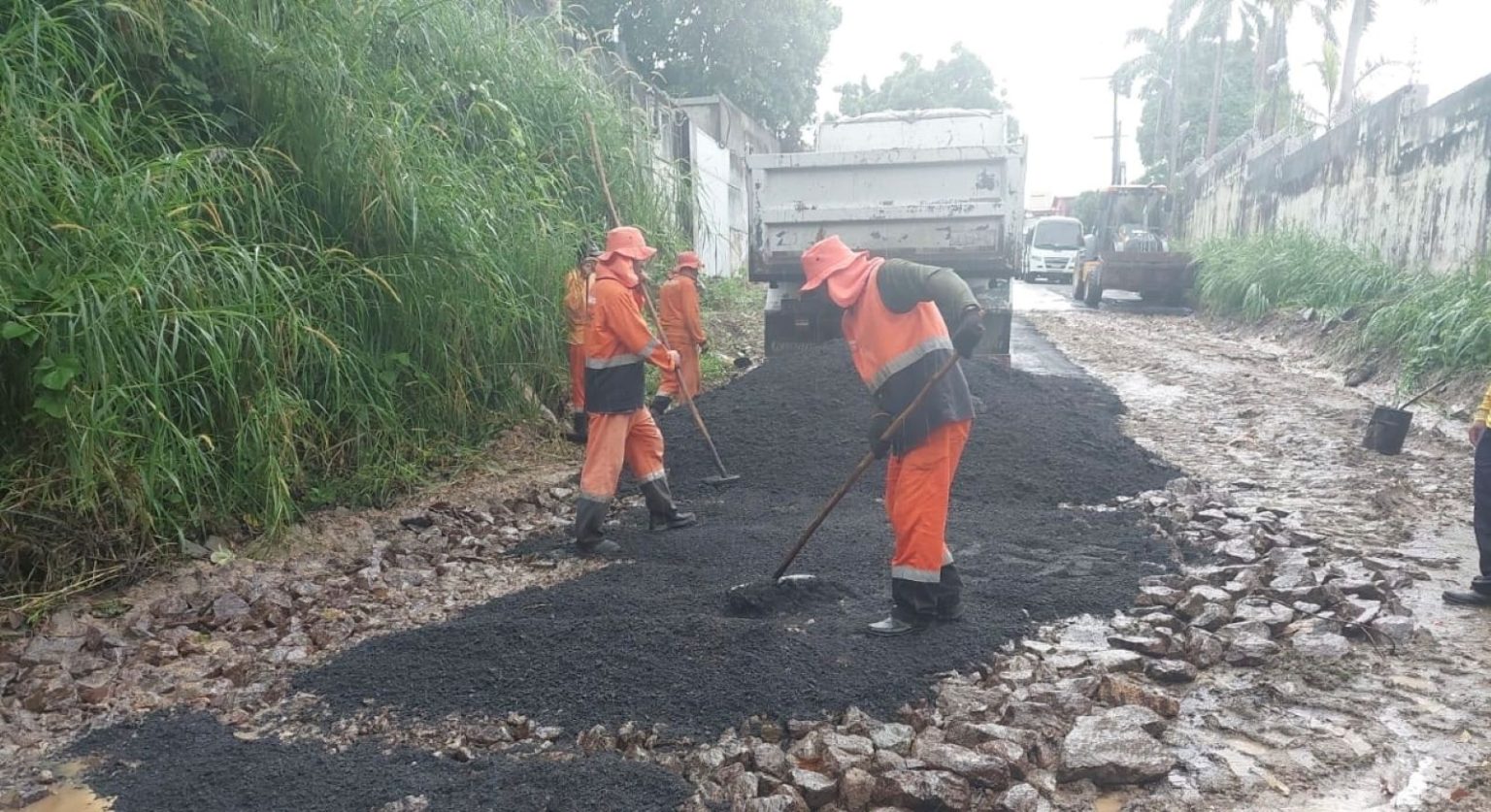 Prefeitura de Manaus conclui pavimentação da rua Marquês do Maranhão no Parque das Laranjeiras para temporada de verão e chuvas