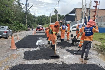 Prefeitura de Manaus intensifica manutenção asfáltica em Tarumã para melhorar tráfego e segurança dos moradores