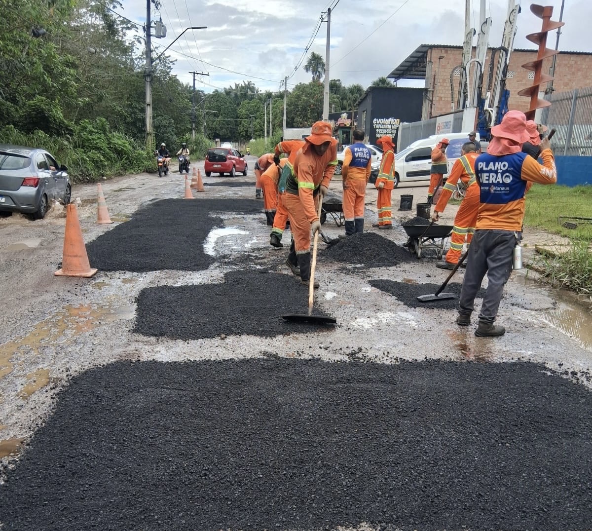 Prefeitura de Manaus intensifica manutenção asfáltica em Tarumã para melhorar tráfego e segurança dos moradores