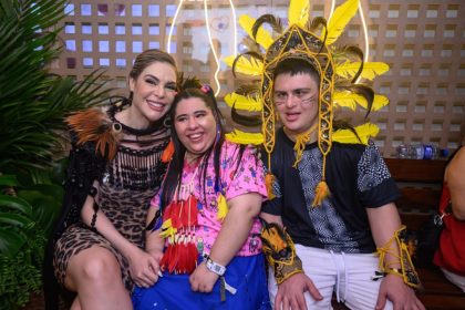 Abrigados do Moacyr Alves viajam para assistir o Festival Folclórico de Parintins pela primeira vez