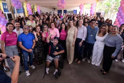 Dignidade Menstrual com entrega de absorventes e ações de proteção avança na zona leste de Manaus com a primeira-dama