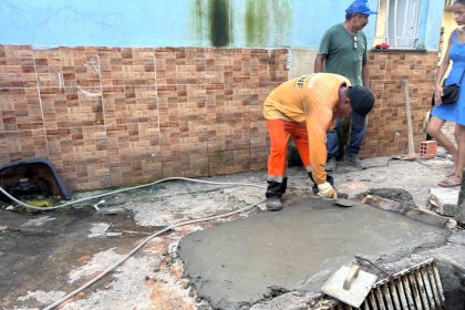 Manaus recupera sistemas de drenagem na rua Pantanal e reforça infraestrutura urbana no Compensa