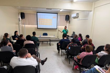 Maternidade Dr. Moura Tapajóz atualiza equipe sobre sífilis congênita e prevenção da transmissão vertical