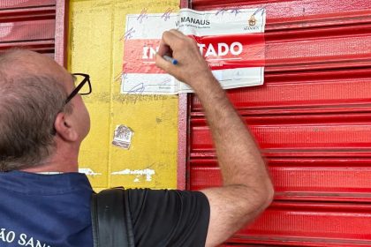 Prefeitura de Manaus determina interdição de supermercado por irregularidades sanitárias e apreensão de 10,2 toneladas