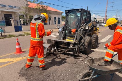 Prefeitura de Manaus realiza manutenção asfáltica na avenida Borba para recuperar trechos e melhorar o tráfego