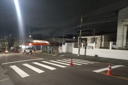 Prefeitura de Manaus intensifica sinalização viária em corredores das zonas Sul, Leste e Norte para ampliar a segurança de pedestres e condutores