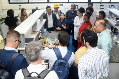 Bioeconomia em Manaus ganha destaque com visitas ao CBA e à FPFTech antes do Fórum do Consecti