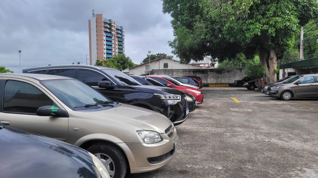 Proprietários com placa final 6 têm até o último dia útil de junho para pagar IPVA 2026 com desconto de 10%
