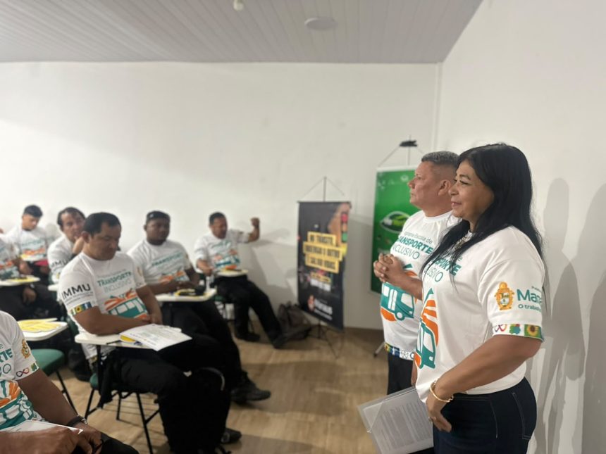 Escola de Transporte Inclusivo de Manaus treina motoristas e cobradores para atender pessoas com deficiência e idosos