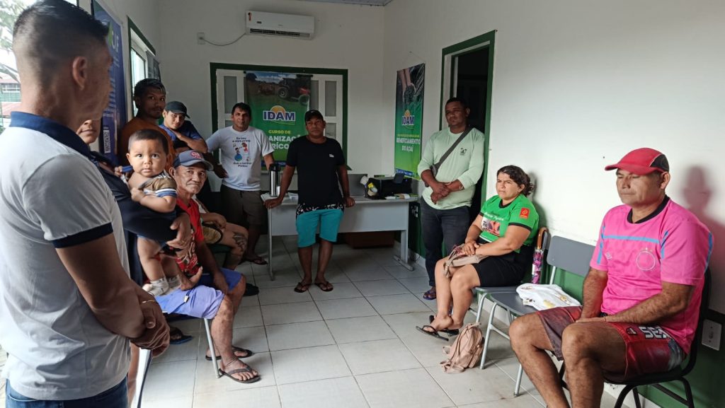Idam viabiliza crédito rural de R$ 341.764,99 a 20 pescadores e agricultores de Anamã, distante 165 quilômetros de Manaus