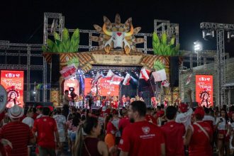 Boi Garantido encerra temporada de ensaios com Sambódromo lotado em Manaus e homenagens à Batucada e Comando Garantido