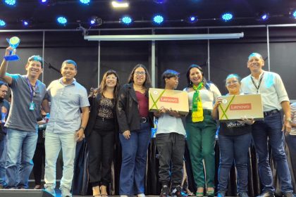 Prefeitura de Manaus encerra 19ª Olimeja e premia estudantes da EJA com notebooks e tablets