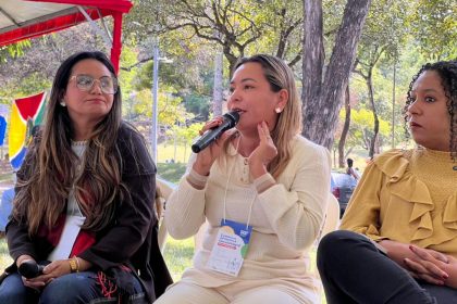 Creche de Manaus apresenta projeto Das Arepas ao Tucumã em encontro nacional do MEC na UFMG
