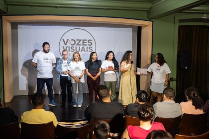 Projeto Vozes Visuais apresenta curtas produzidos por pessoas cegas e com baixa visão em mostra no Teatro Gebes Medeiros, Manaus