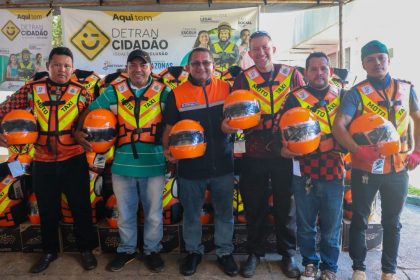 Detran-AM entrega 295 kits de segurança a mototaxistas e registra 261 atendimentos em Iranduba durante ação do Governo Presente