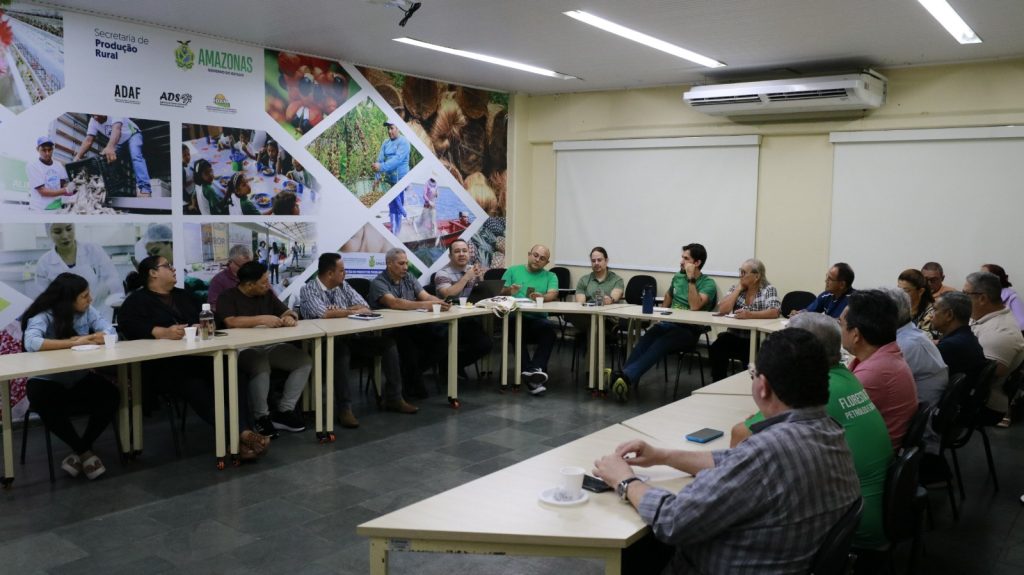 Sepror reúne conselhos para debater desenvolvimento rural, regularização fundiária e estiagem no Amazonas