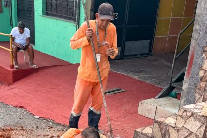 Prefeitura de Manaus inicia recuperação da rede de drenagem na rua Boa Esperança no Compensa