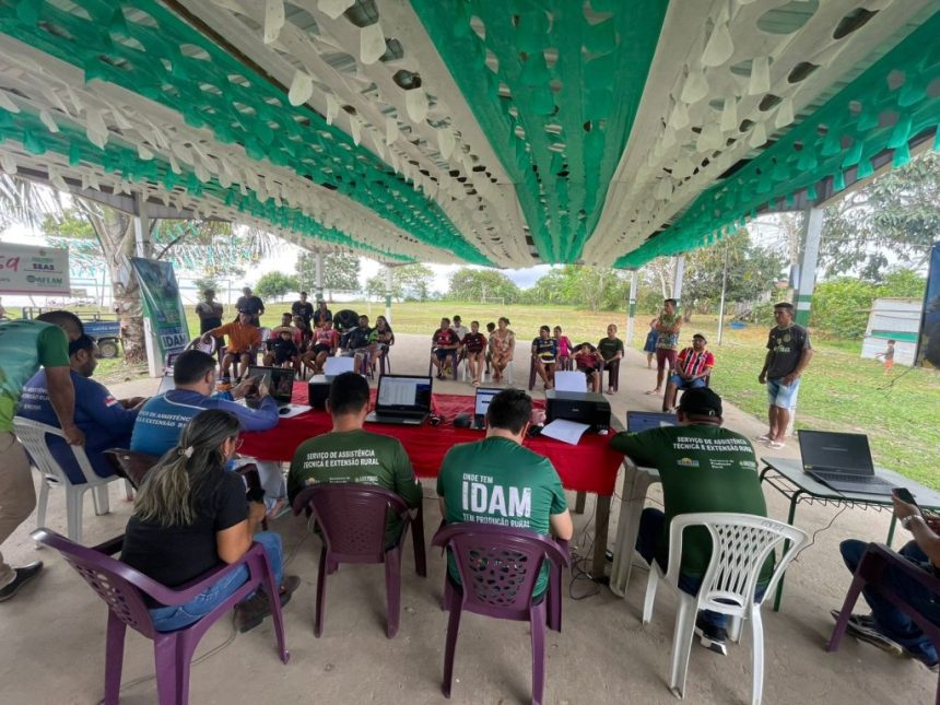 Idam entrega 69 documentos rurais e amplia acesso a crédito para agricultores de Manacapuru nos dias 23 e 25/06