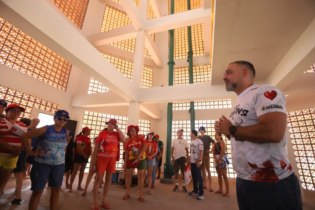 Prosai Parintins abre visitas guiadas ao novo centro de reservação e distribuição de água durante o festival em Parintins