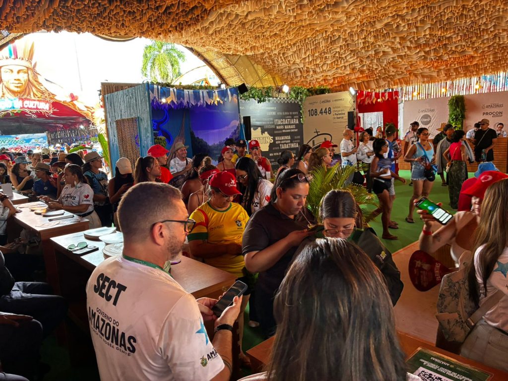 Estande da Sect na Estação de Turismo reúne centenas de visitantes durante Festival de Parintins 2026