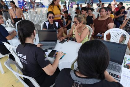 Governo Presente mobiliza mais de 40 órgãos em quatro escolas da zona leste de Manaus