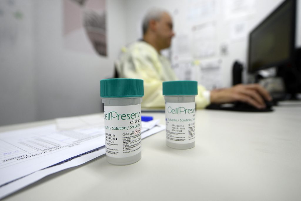 Distrito Federal amplia oferta do teste de DNA-HPV na rede pública para rastreamento do câncer do colo do útero
