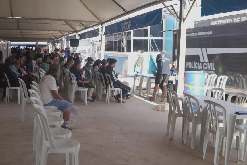 GDF na Sua Porta reúne serviços públicos em Ceilândia com previsão de até 2,1 mil atendimentos diários