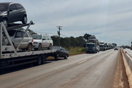 Operação Rodovia Segura fiscaliza 510 veículos e retira 50 veículos irregulares na DF-001 no quilômetro 83