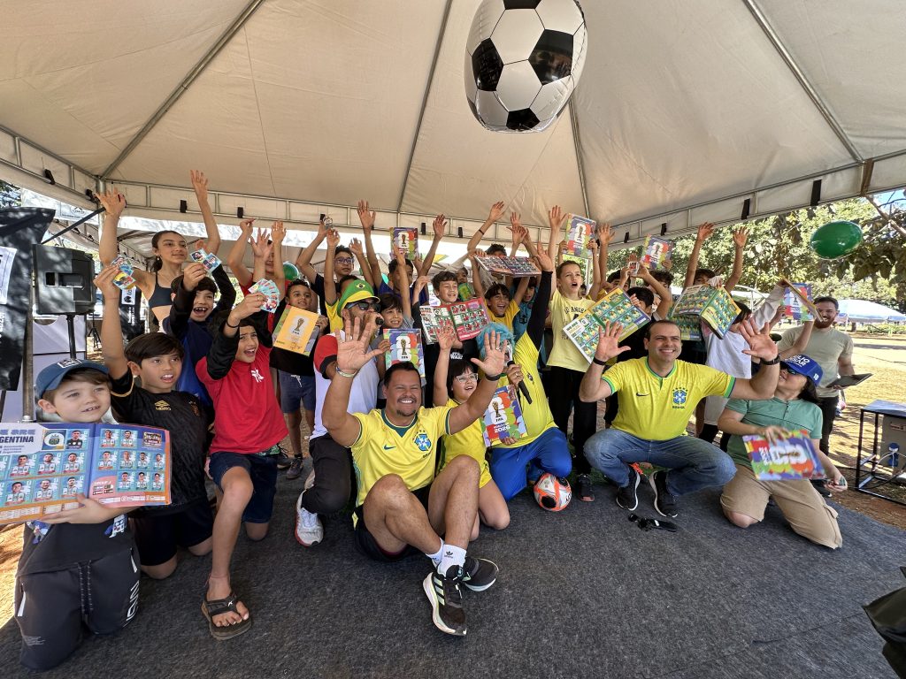 Evento Troca Campeã reúne famílias e colecionadores no Estacionamento 10 do Parque da Cidade