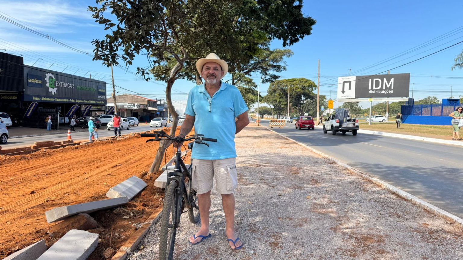GDF avança com concretagem das calçadas e ciclovia em Ceilândia na M2 para ampliar acessibilidade