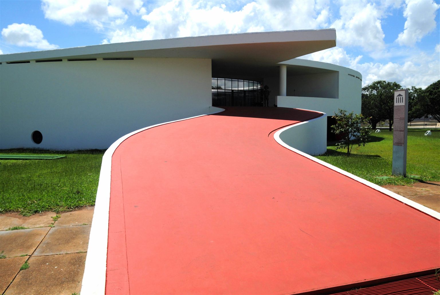 Programação cultural em Brasília reúne cinema, exposições, feiras e shows neste fim de semana