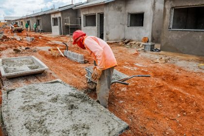 Agências do Trabalhador do Distrito Federal oferecem 2.505 vagas nesta quinta-feira (18) com salários de até R$ 4,5 mil