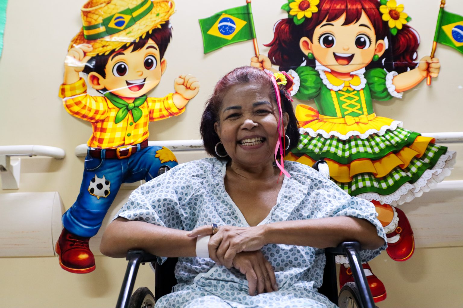 Festa junina no Hospital de Base reúne pacientes e equipe de enfermagem em ação de acolhimento