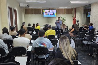 Hospital de Base realiza capacitação sobre atendimento a pessoas com deficiência e comunicação acessível