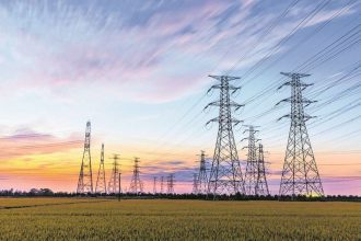 Aneel delega competências à Adasa por meio do Convênio nº 01/2026 para fortalecer a fiscalização de energia no Distrito Federal