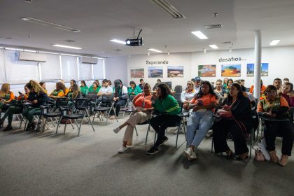 Capacitação do SLU reúne mobilizadores e cooperativas para padronizar a coleta seletiva no Distrito Federal