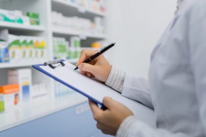 Brasil exige certificação em Boas Práticas de Fabricação para registro de medicamentos e insumos farmacêuticos