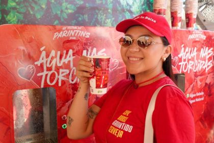 Cosama inaugura espaço de hidratação no Turistódromo para Festival de Parintins com purificadoras e copos biodegradáveis