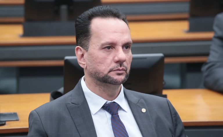 Comissão da Câmara aprova incentivos para energia limpa a datacenters no Norte e Nordeste