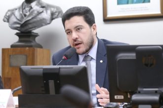 Câmara realiza audiência pública para debater projeto que regulamenta stablecoins e impactos no mercado financeiro
