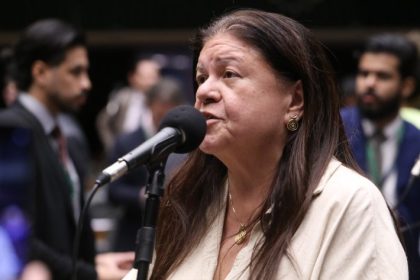 Câmara aprova projeto que prevê proteção a crianças e adolescentes vítimas de orfandade e cria mecanismo de comunicação obrigatória