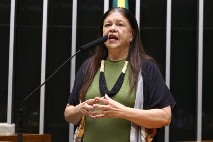 Lei amplia para 12 meses o prazo para vítimas de violência doméstica apresentarem queixa