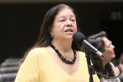 Câmara aprova projeto que exige instalação de brinquedotecas em delegacias da mulher e fóruns em todo o país